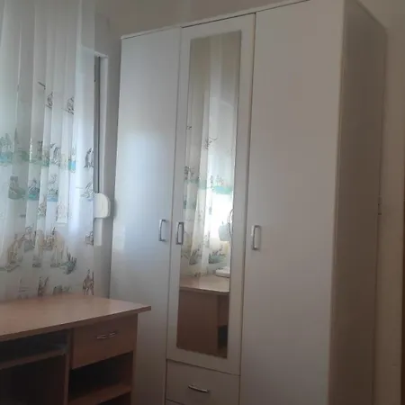 Leonida 3 Apartman *
