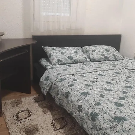 Apartman Leonida 3 *